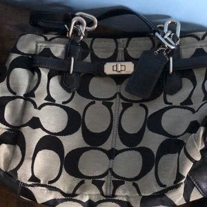 Like New COACH shoulder bag